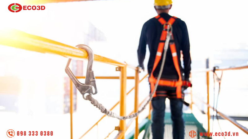 Vì sao ngành đóng tàu cần thiết bị chống rơi và SCBA?