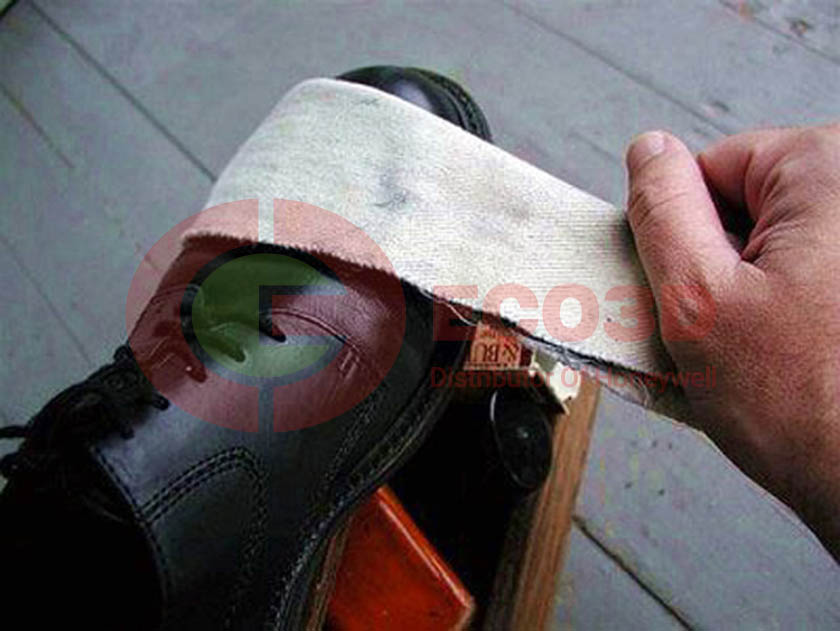 cách vệ sinh giày bảo hộ